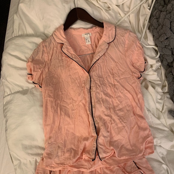 Crinkle baby pink Pajama set - Picture 2 of 3